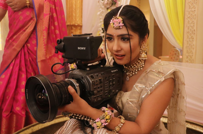 The multi-talented Anjali Tatrari turns into a camerawoman for a crucial sequence in Tere Bina Jiya Jaye Na The multi-talented Anjali Tatrari turns into a camerawoman for a crucial sequence in Tere Bina Jiya Jaye Na
