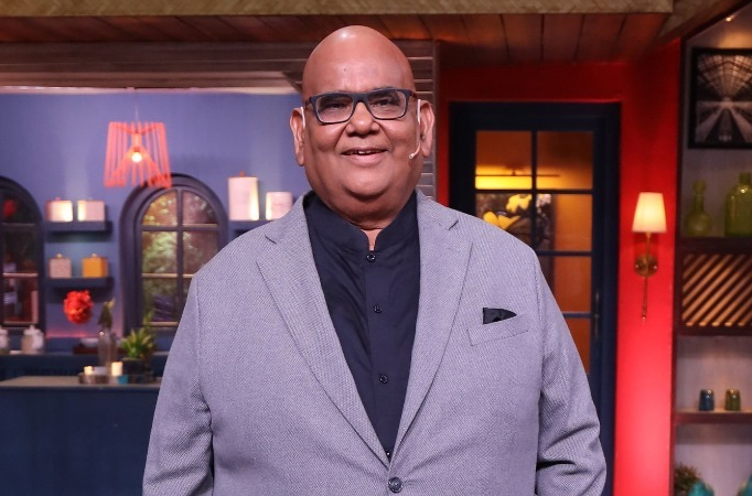 Veteran actor Satish Kaushik gets nostalgic and shares a heartwarming memory from his childhood on The Kapil Sharma Show! Veteran actor Satish Kaushik gets nostalgic and shares a heartwarming memory from his childhood on The Kapil Sharma Show!