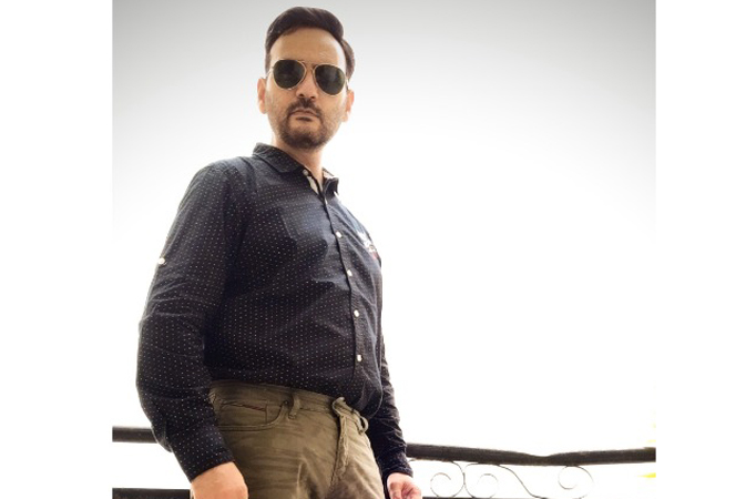 Vijay Kalvani: I try to maintain direct contact with fans who have been following my career graph constantly! Vijay Kalvani: I try to maintain direct contact with fans who have been following my career graph constantly!