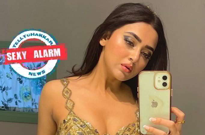 SEXY ALARM! Tejasswi Prakash proves to be the hottest Naagin with this sensuous outfit SEXY ALARM! Tejasswi Prakash proves to be the hottest Naagin with this sensuous outfit