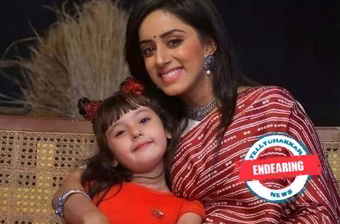 Endearing! On-screen mother-daughter duo Preesha and Roohi are up to something on the sets of Yeh Hai Chahatein Endearing! On-screen mother-daughter duo Preesha and Roohi are up to something on the sets of Yeh Hai Chahatein