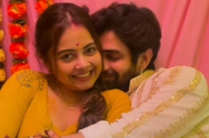 Vishal posts pic with Devoleena leaving fans guessing if they got married Vishal posts pic with Devoleena leaving fans guessing if they got married