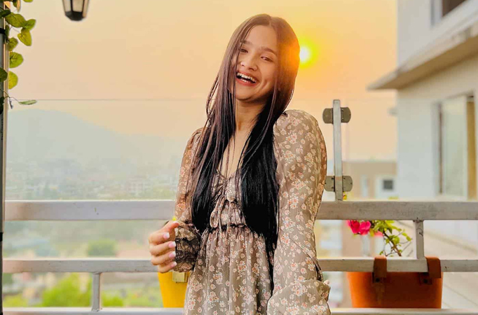Looks like Celesti Bairagey aka Rajjo is enjoying her ‘Mai’’s’ Birthday celebration on the sets of the show Looks like Celesti Bairagey aka Rajjo is enjoying her ‘Mai’’s’ Birthday celebration on the sets of the show