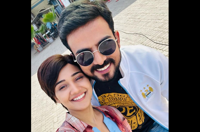 Meet H aka Ashi Singh seems upset with co-star Yogendra Singh, find out what happened Meet H aka Ashi Singh seems upset with co-star Yogendra Singh, find out what happened
