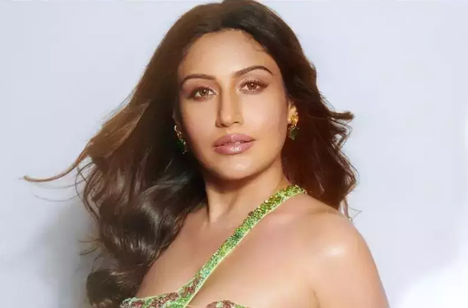 Surbhi Chandna captures a Spooky act of This co-star on the sets of Sherdil Shergill, check out Surbhi Chandna captures a Spooky act of This co-star on the sets of Sherdil Shergill, check out