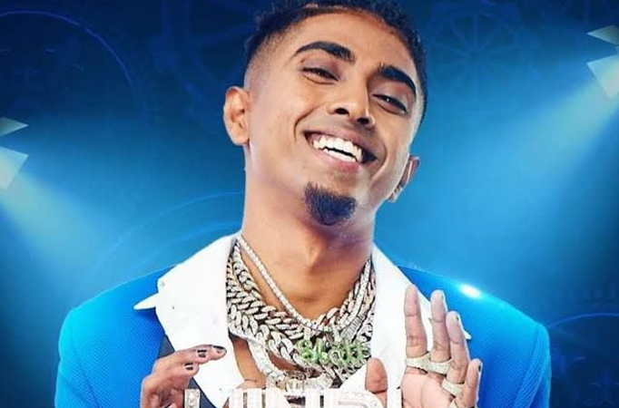 MC Stan lifts the Bigg Boss 16 Trophy and earns the coveted title! MC Stan lifts the Bigg Boss 16 Trophy and earns the coveted title!