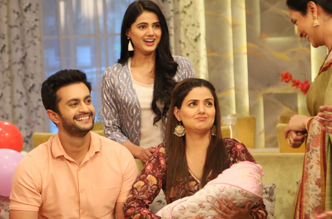 Kismat Ki Lakiro Se: Kirti delivers first child amidst fallout with Varun and Shraddha; Actress Sumati Singh REVEALS if baby’s arrival will mend her relationships. Kismat Ki Lakiro Se: Kirti delivers first child amidst fallout with Varun and Shraddha; Actress Sumati Singh REVEALS if baby’s a