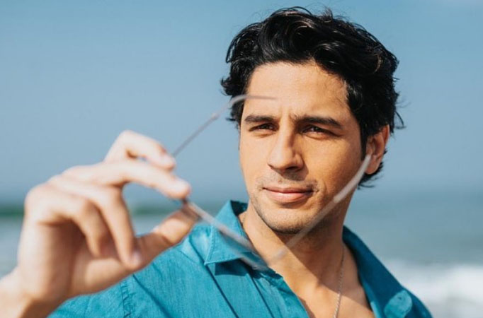 Sidharth Malhotra: Aware Captain Batra's family would watch 'Shershaah' Sidharth Malhotra: Aware Captain Batra's family would watch 'Shershaah'