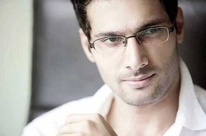 Revealed Did You Know About Aham Sharma Being Married He then made his debut in 2008 with the tv serial 'chand ke paar chalo' as rehan. aham sharma being married