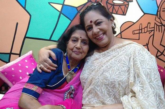 Anusuya Majumdar bonds with Sabitri Chattopadhyay over 'paan'