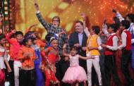 Superstars Amitabh Bachchan and Rishi Kapoor on the sets of DID Li'l Masters