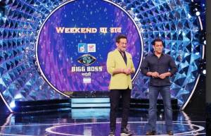 Salman Khan graces the sets of Bigg Boss Marathi - season 2