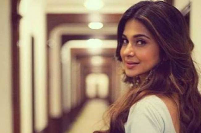 Jennifer Winget Starts Shooting For Code M Jennifer winget share a bike ride with boyfriend. jennifer winget starts shooting for code m