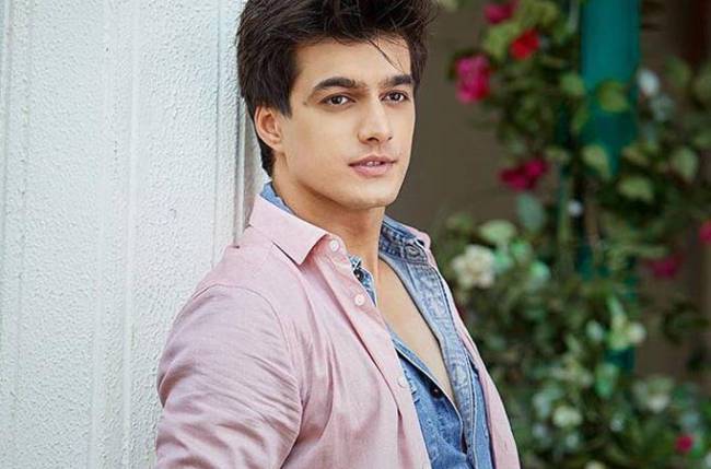 Mohsin Khan is elated as he welcomes a 'new member' to his family