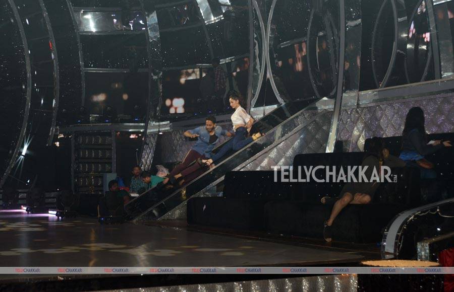 Contestants while rehearsing